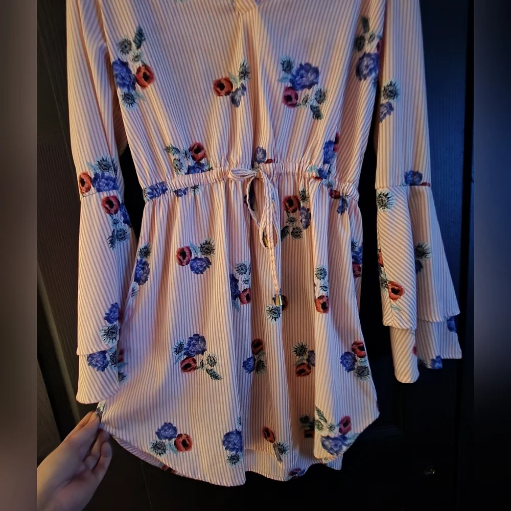 Soo cute Hint of blush baby pink flower dress.. - Picture 6 of 8